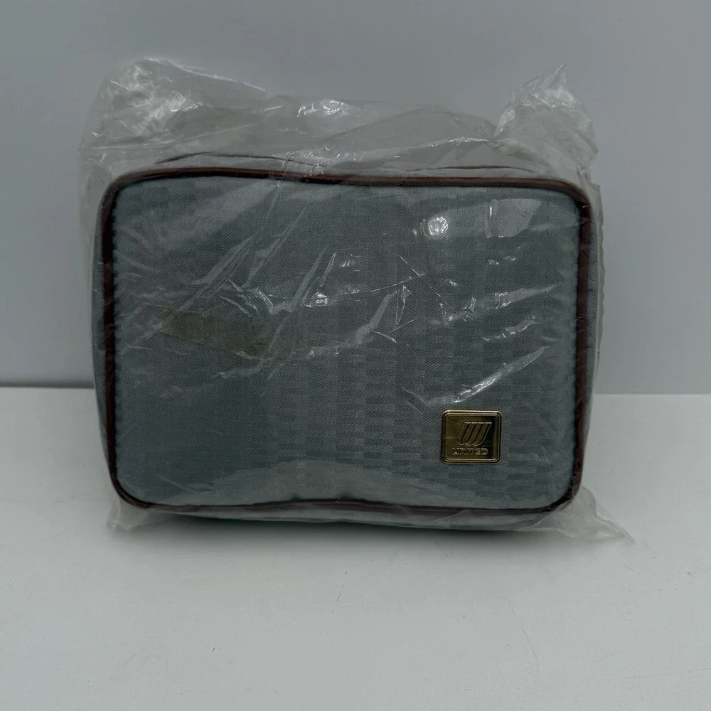 Vintage Brand New United Airlines Amenity Kit Travel Pouch First Class Gray READ